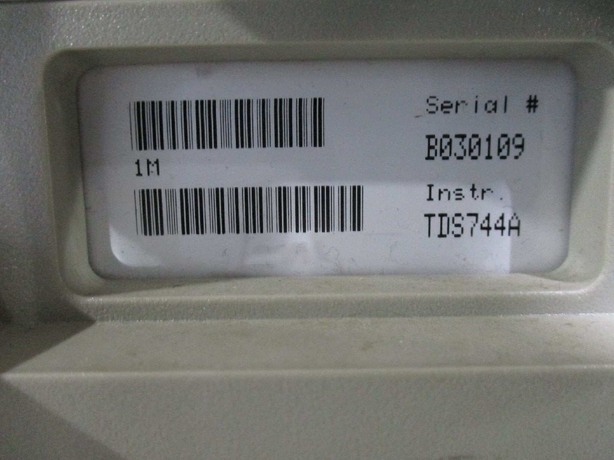 TEKTRONIX TDS 744A Digital Oscilloscope 500 MHz 1GS/s