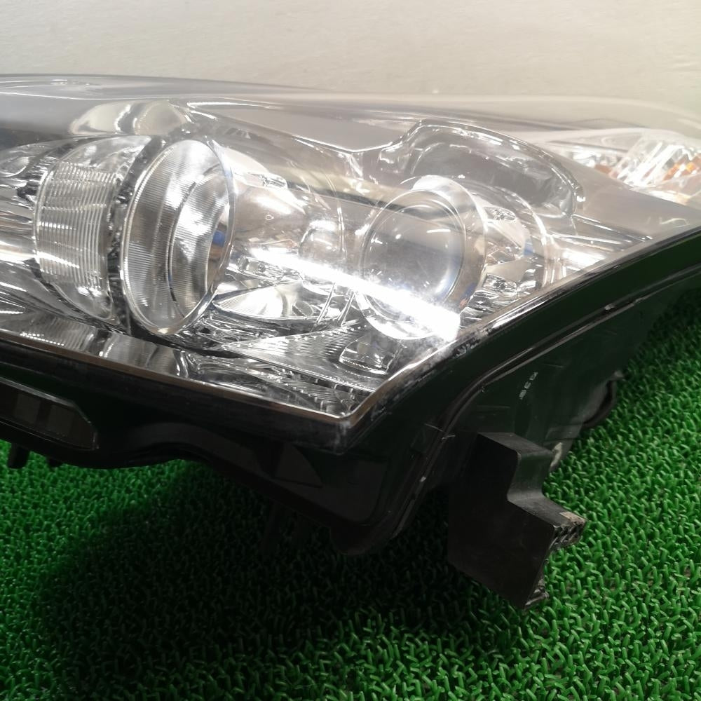 Nissan GT-R 26060-KB50A Headlight Left Passenger Side [t1109304983]