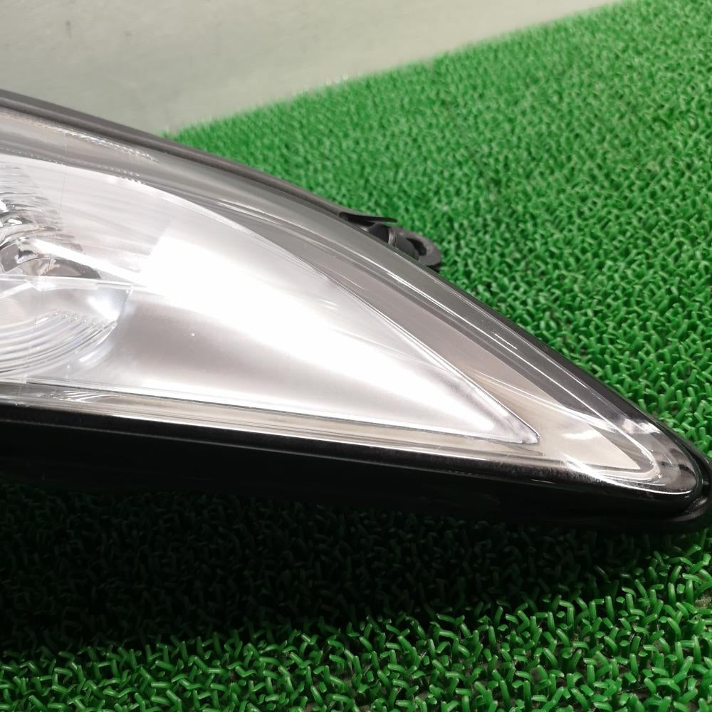 Nissan GT-R 26060-KB50A Headlight Left Passenger Side [t1109304983]