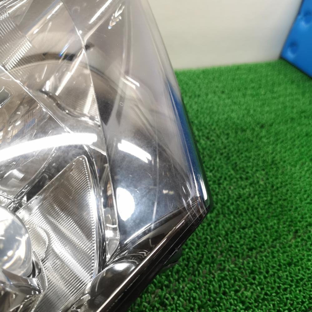 Nissan GT-R 26010-KB50A Headlight Right Driver Side [h1109319625]