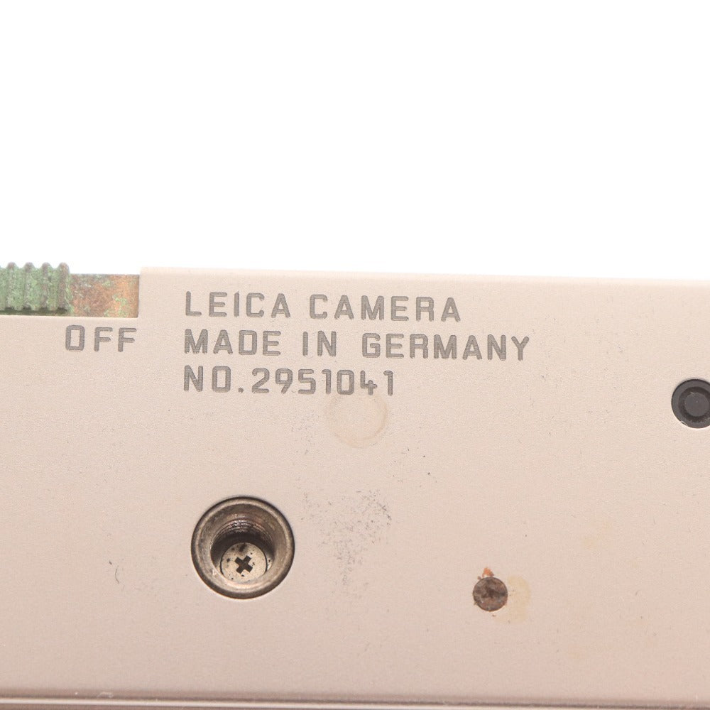 Leica CM Compact Film Camera 1:2.4/40mm No.2951041 with Accessories [1206338973]