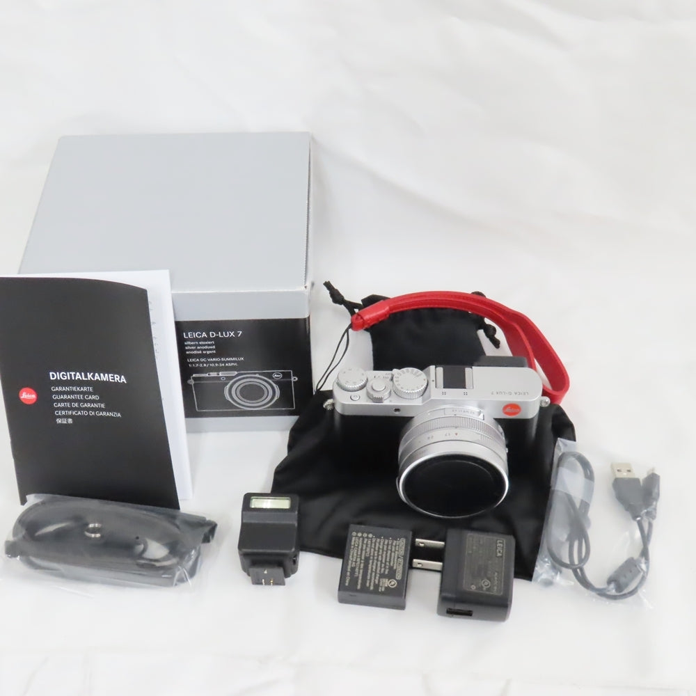 Leica D-LUX7 Digital Camera [1214693728]