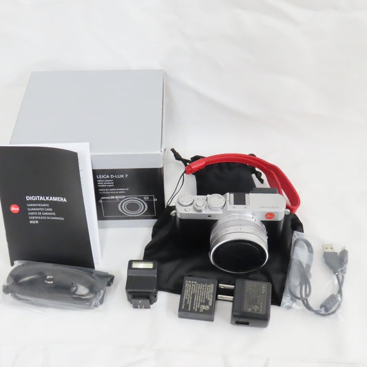 Leica D-LUX7 Digital Camera [1214693728]