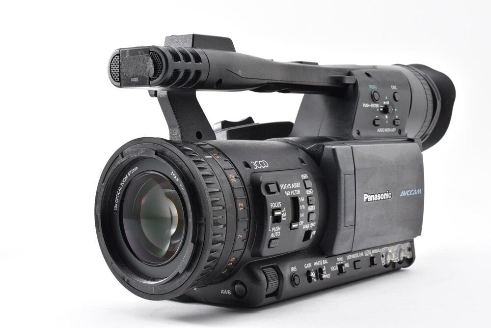 Panasonic AG-HMC155 Professional Camera [v1249593210]