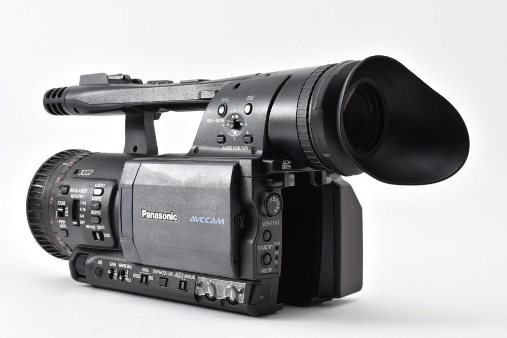 Panasonic AG-HMC155 Professional Camera [v1249593210]