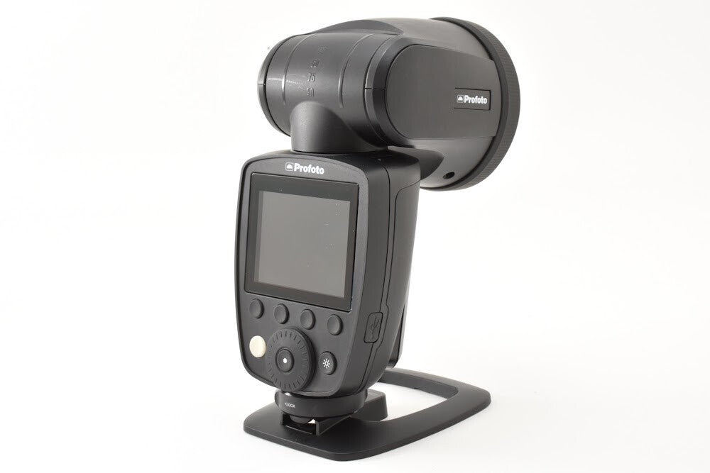 Profoto A10 Strobe Lighting with Original Box, Manual, Case, Strap [u1249645430]