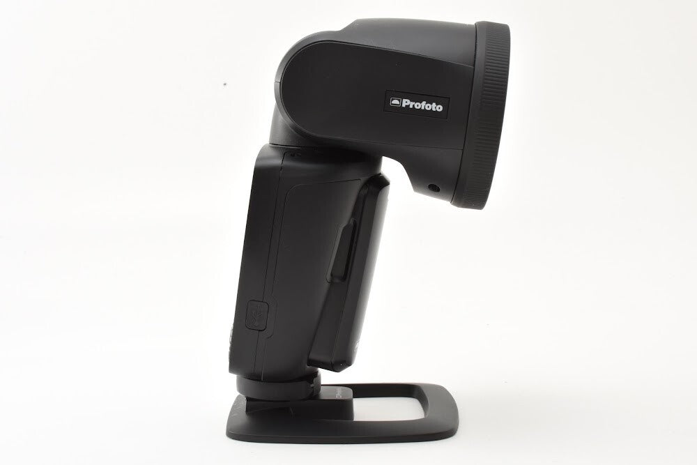 Profoto A10 Strobe Lighting with Original Box, Manual, Case, Strap [u1249645430]