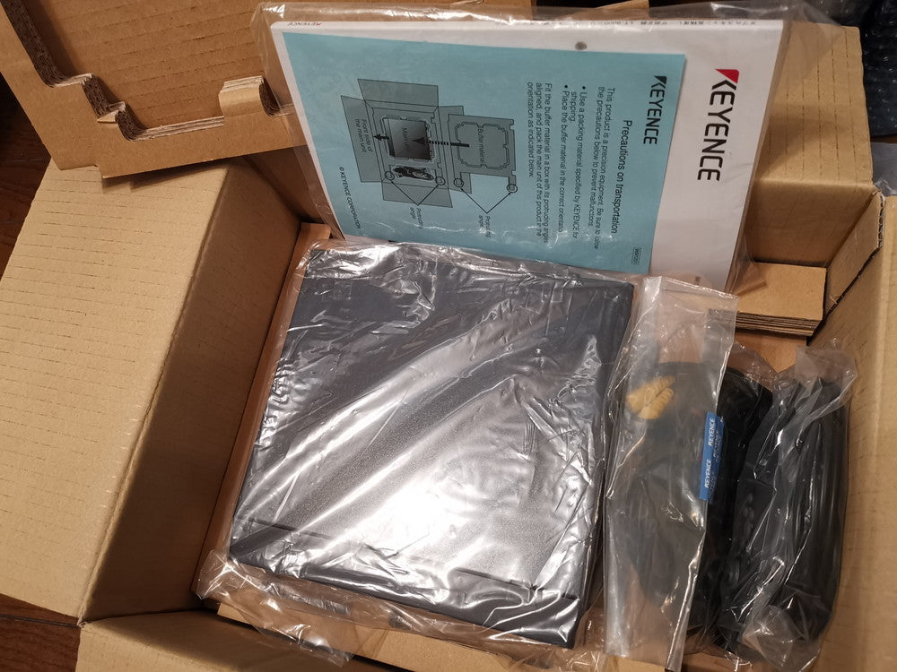 Keyence LT-9000 Laser Measuring Instrument [p1106076402]