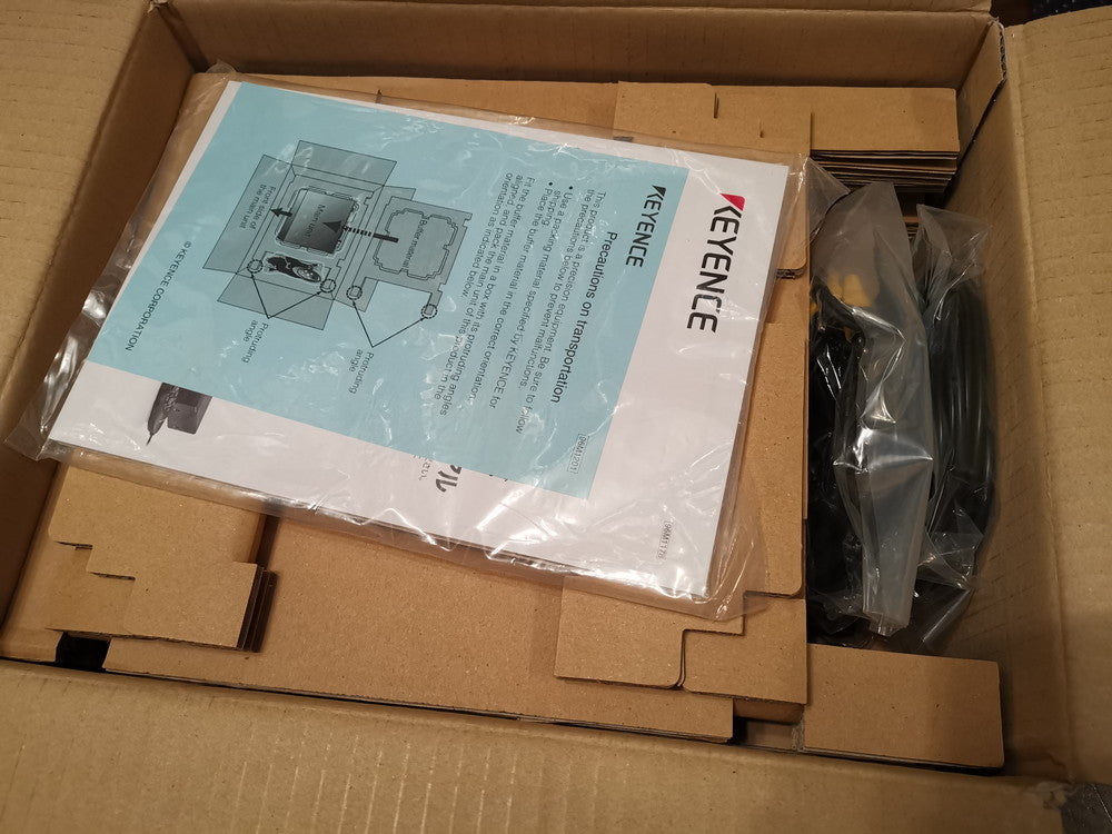 Keyence LT-9000 Laser Measuring Instrument [p1106076402]