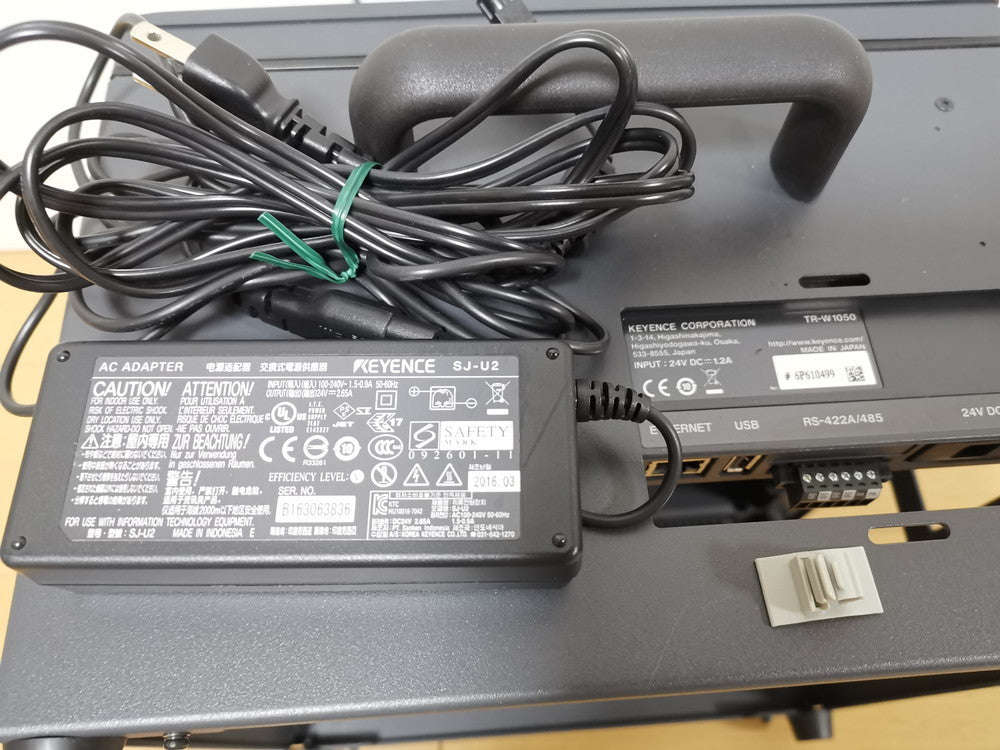 Keyence TR-W1050 TR-TH08 Portable Data Recorder 10-inch Touchscreen (open box) [o1124543891]