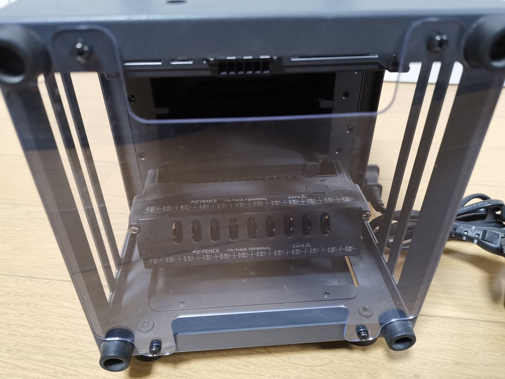 KEYENCE TR-V550 Touch Data Recorder with TR-TH08 and SJ-U2 [t1166722204]