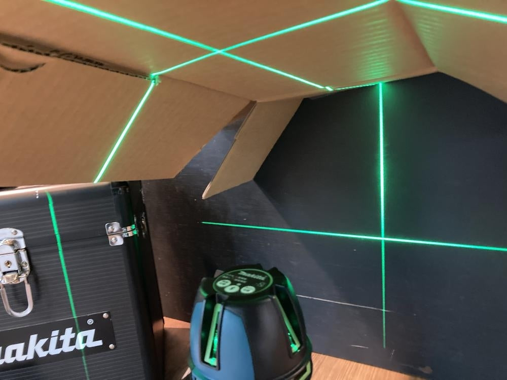 Makita SK507GD Laser Leveler Indoor Outdoor Tracking Green Uncalibrated Receiver Battery Charger [d1193746084]