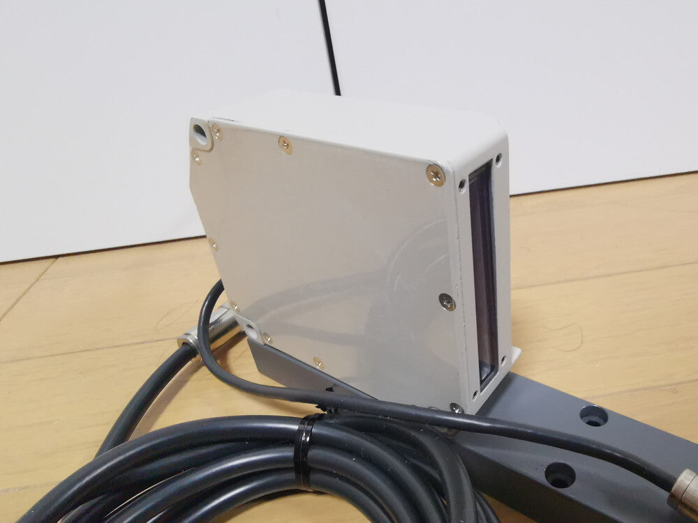 Keyence LS-5040(T+R) Laser Measurement Sensor Head with Amplifier Connection Cable [k1208582343]