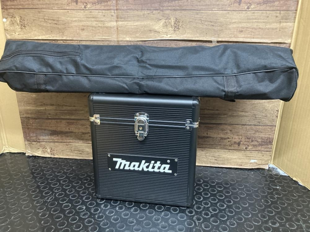 Makita SK507GDN 10.8V Rechargeable Green Laser Marker with Receiver, Tripod, and 5.0Ah Battery [f1214048511]