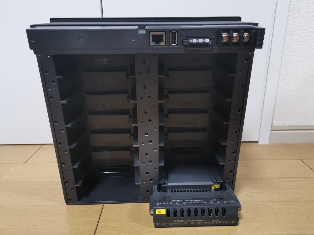 Keyence TR-W1000 TR-TH08 Touch Panel Data Recorder 10in [p1217036944]
