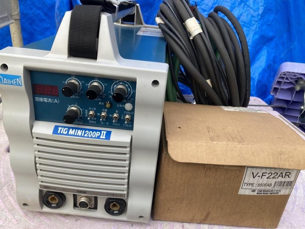 Daihen VRTPM-202 DC TIG Welder with V-F22AR Controller (for parts or not working) [v1226909267]