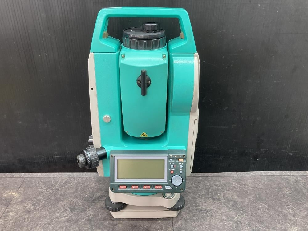 Sokkia SET330R Total Station with 2 Batteries and Charger [u1236364847]