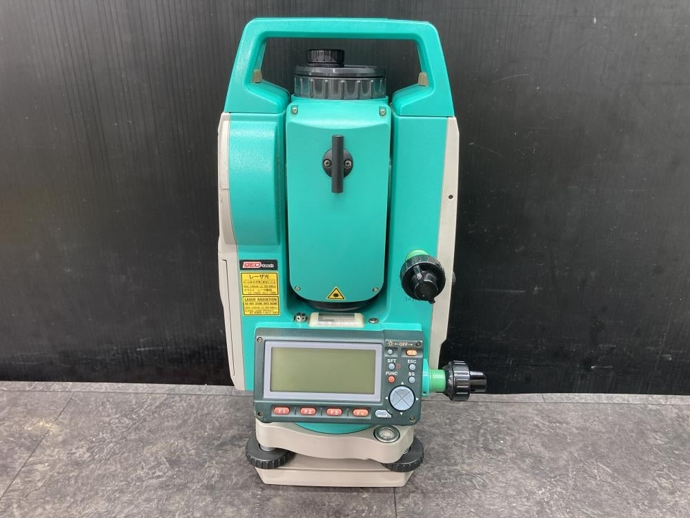 Sokkia SET330R Total Station with 2 Batteries and Charger [u1236364847]