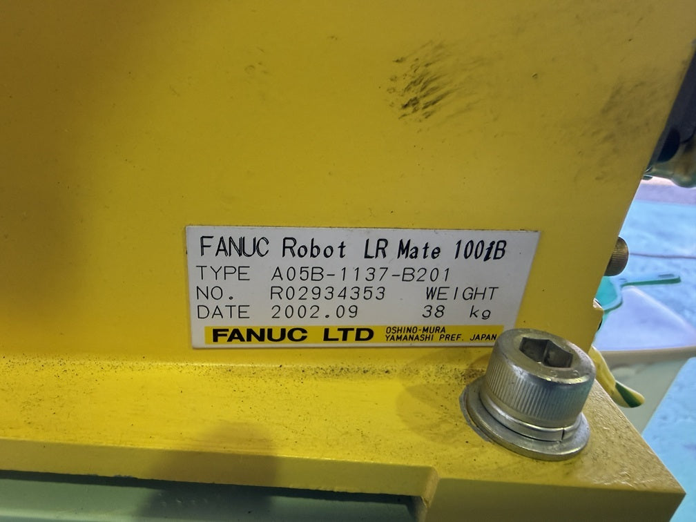 FANUC LR Mate 100iB Robot (for parts or not working) [f1247778248]