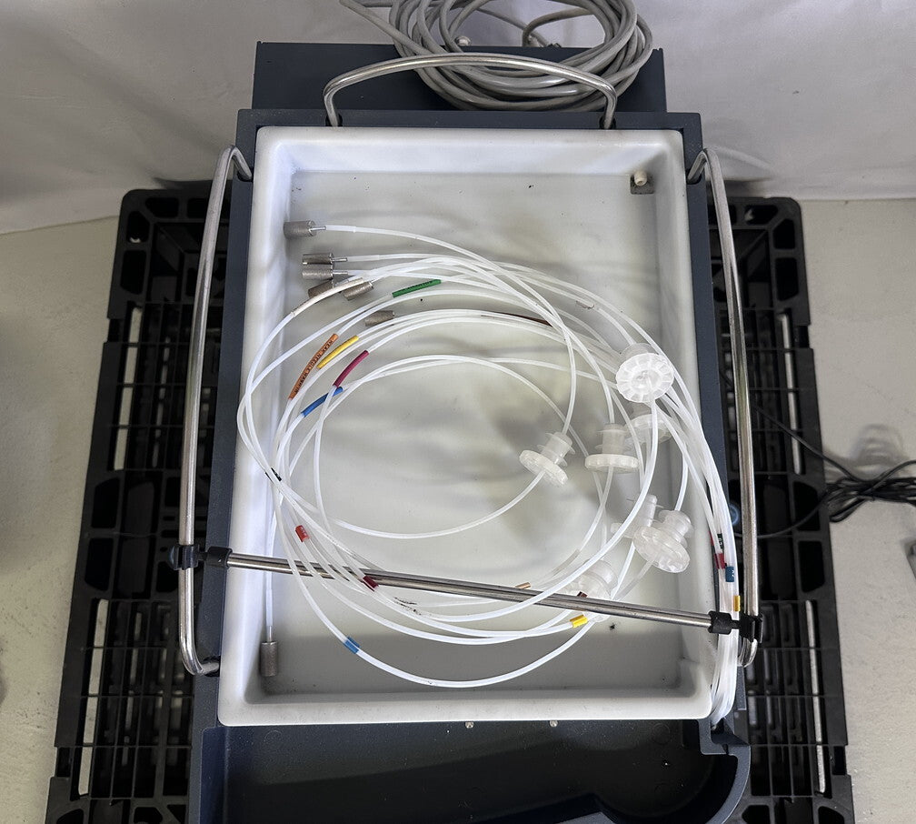 Waters ACQUITY UPLC System Sample Manager Binary Solvent Manager [d1241277911]