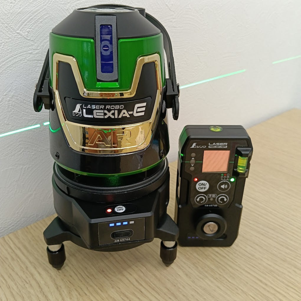 Shinwa LEXIA-E 51AR Green Laser Level with Tripod and Case [u1247840444]