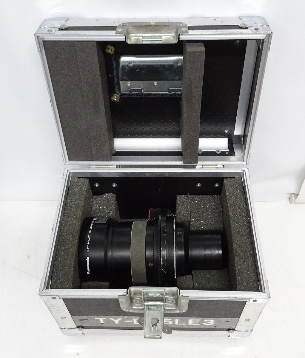 Panasonic ET-D75LE3 Medium-Long Focus Zoom Lens for DLP Projectors [w1218720374]