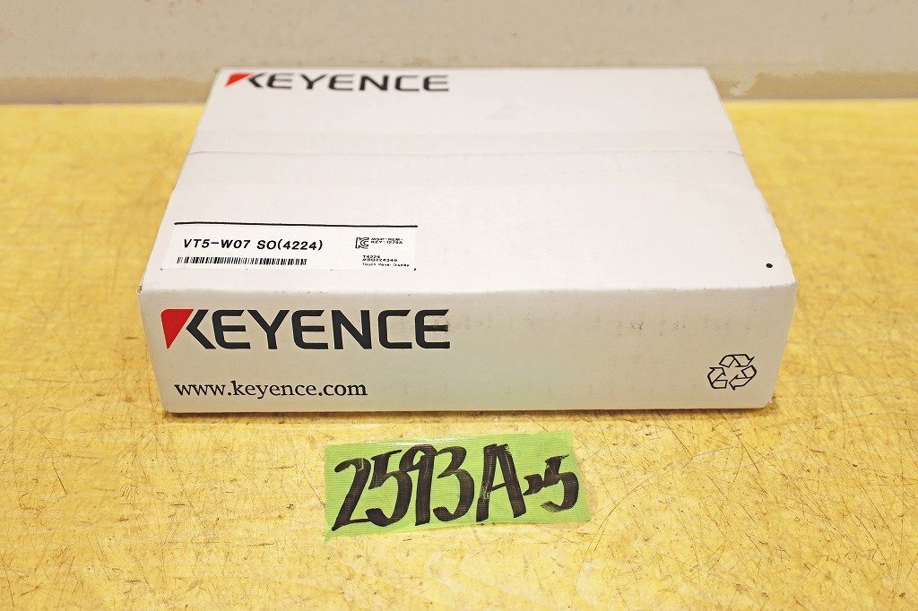 KEYENCE VT5-W07SO Touch Panel Display 7-inch Unused [t1209342976]