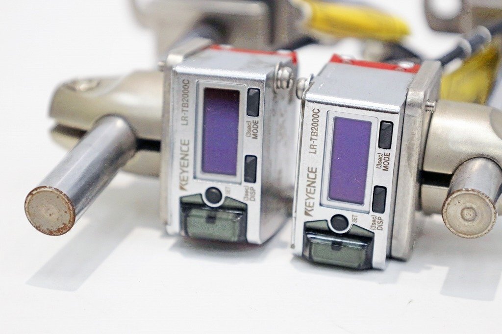 Keyence LR-TB2000C TOF Laser Sensor with Amplifier 2 pcs Detection Distance 2m M12 Connector [t1249046382]