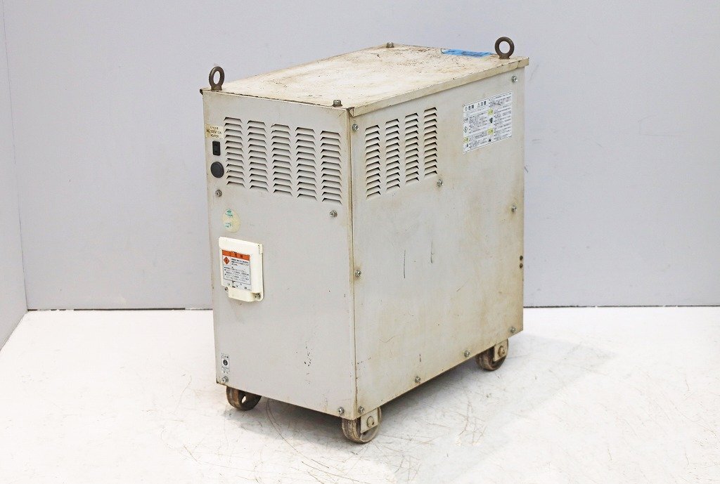 Daihen CPXC-350(S-1) Semi-Automatic Welding Machine 3-Phase 200V 50Hz/60Hz CO2/MAG Welding [k1242318151]