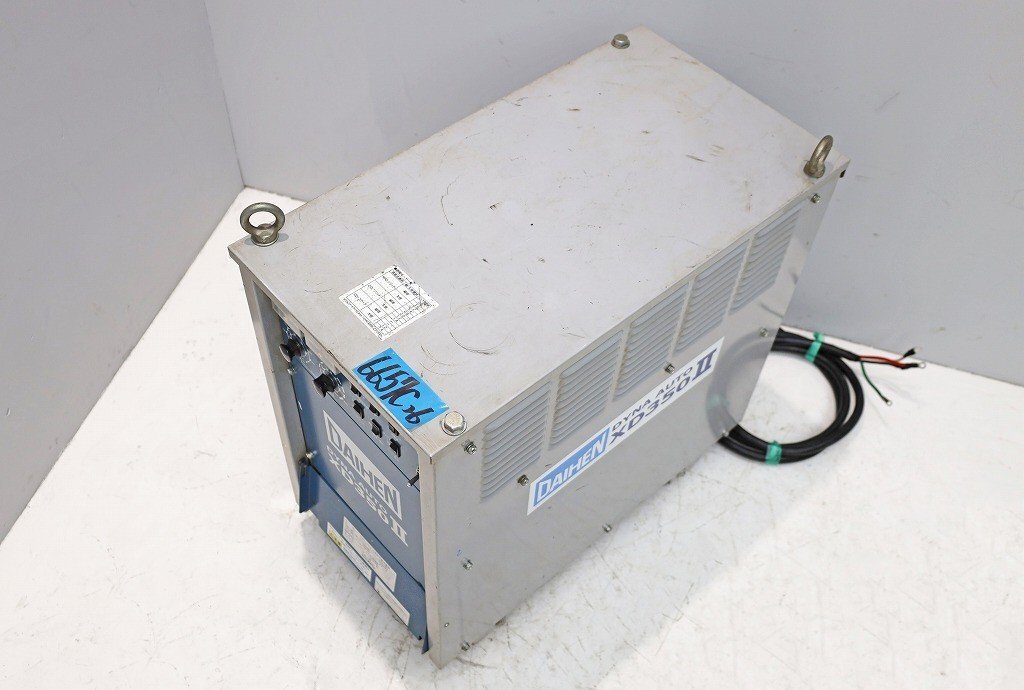 Daihen CPXD-350 Dyna Auto XD350 II CO2/MAG Semi-Automatic Welder 200V [o1239413218]