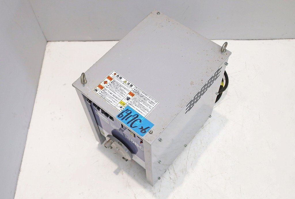 Daihen CPTM-1802 Dyna Auto Mini 180BC CO2/MAG Semi-Automatic Welder 200V [l1239419901]