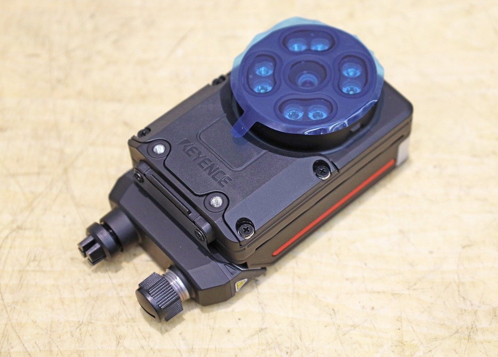 KEYENCE IV3-600CA Image Sensor Built-in Amplifier Wide Field of View AI Equipped IV3 Series [d1201447550]