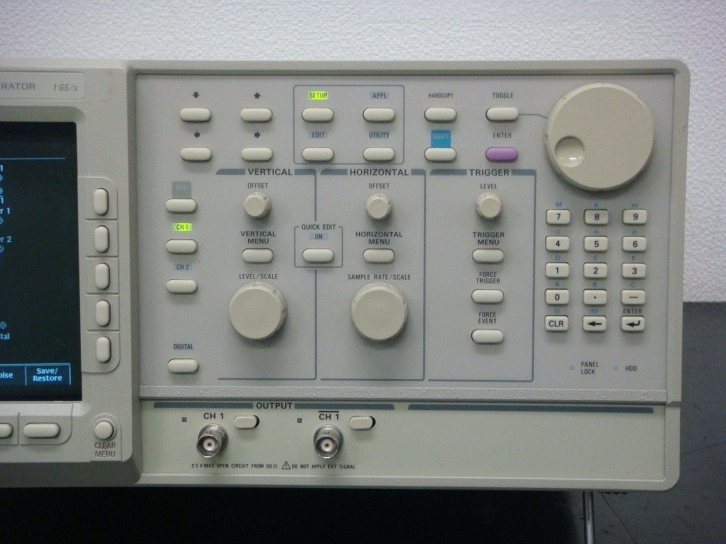 Tektronix AWG510 Arbitrary Waveform Generator 1GHz [n412879809]