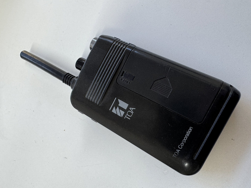 TOA WF-101 Intercom Set with WF-180 Earphone Microphone and 6 Chargers [q1161806686]