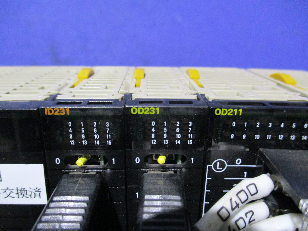 OMRON CJ1W-PA202 CPU45H ID231 OD231 OD211 AD081-V1 [m1197986329]