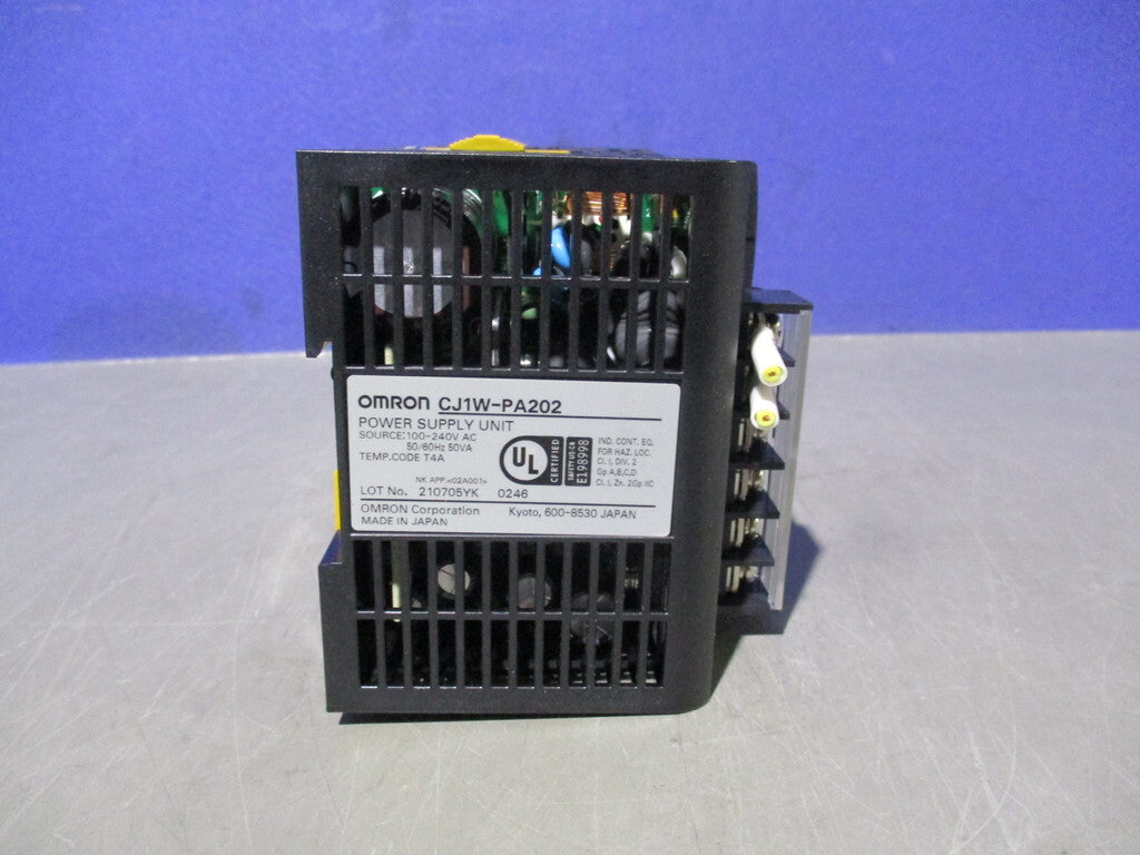 OMRON CJ1W-PA202 CJ2M CPU15 ID231 OD261 AD081-V1 [j1197993821]