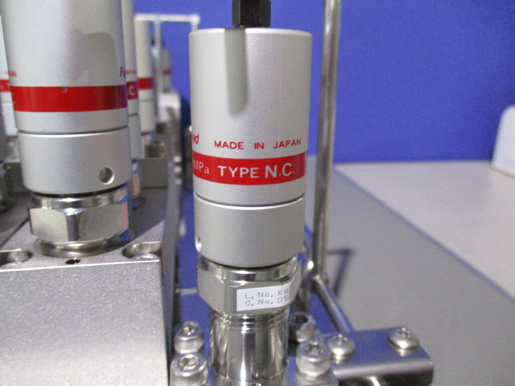 FUJIKIN NC O.P. Gas Flow Control System [b1198774975]