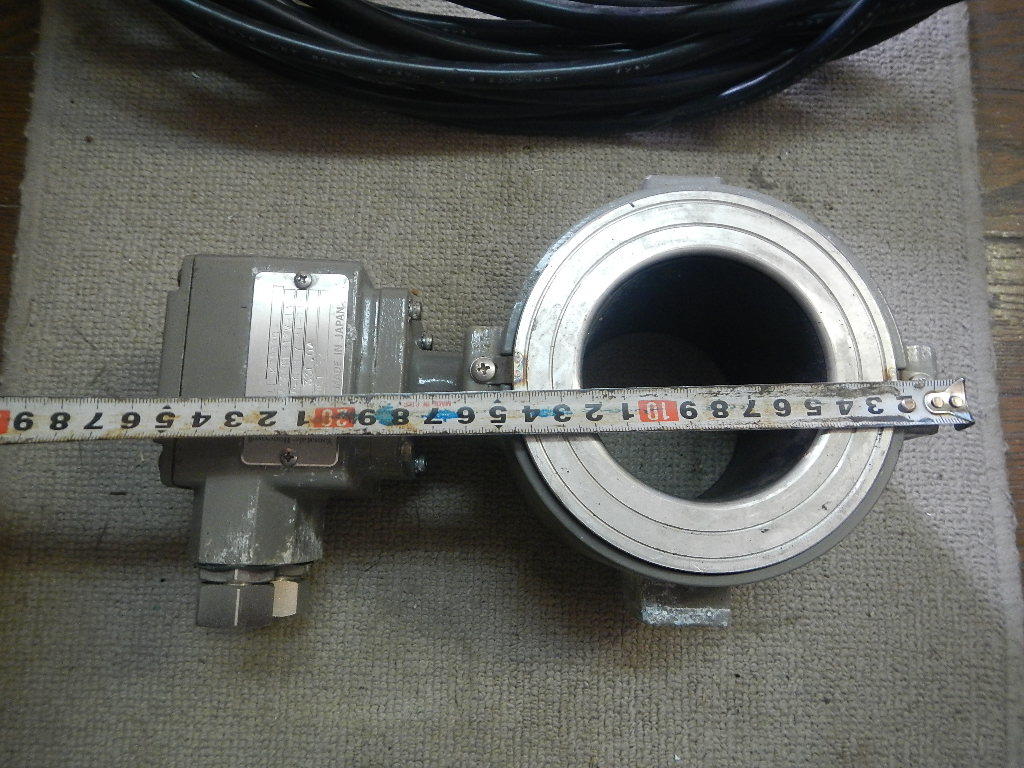 Yamatake Honeywell Electromagnetic Flow Meter Converter Wafer Type Detector 80A Range 0-15/h with 15m Cable [w1200609904]