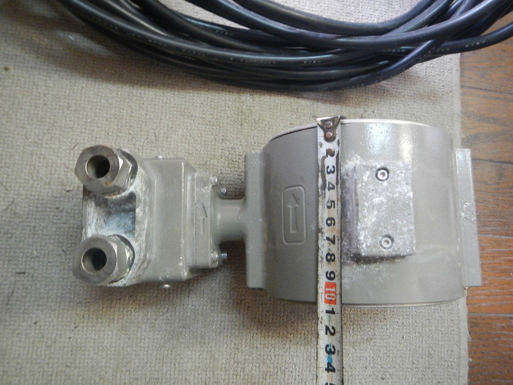 Yamatake Honeywell Electromagnetic Flow Meter Converter Wafer Type Detector 80A Range 0-15/h with 15m Cable [w1200609904]