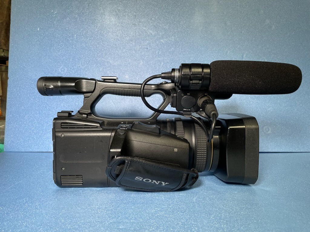 Sony HXR-NX5R NXCAM Camcorder 2018 Model with ECM XM1 Microphone and AC Adapter [l1247377909]