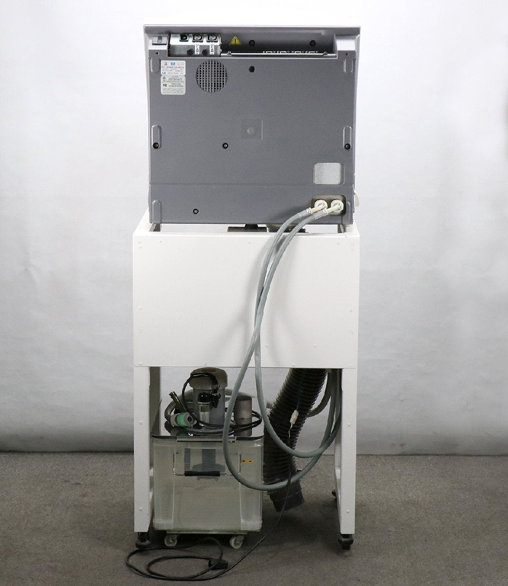 Essilor Jessie Patternless Edger with Tess Tracer and Fuji VKV162A Pump [o1240336416]