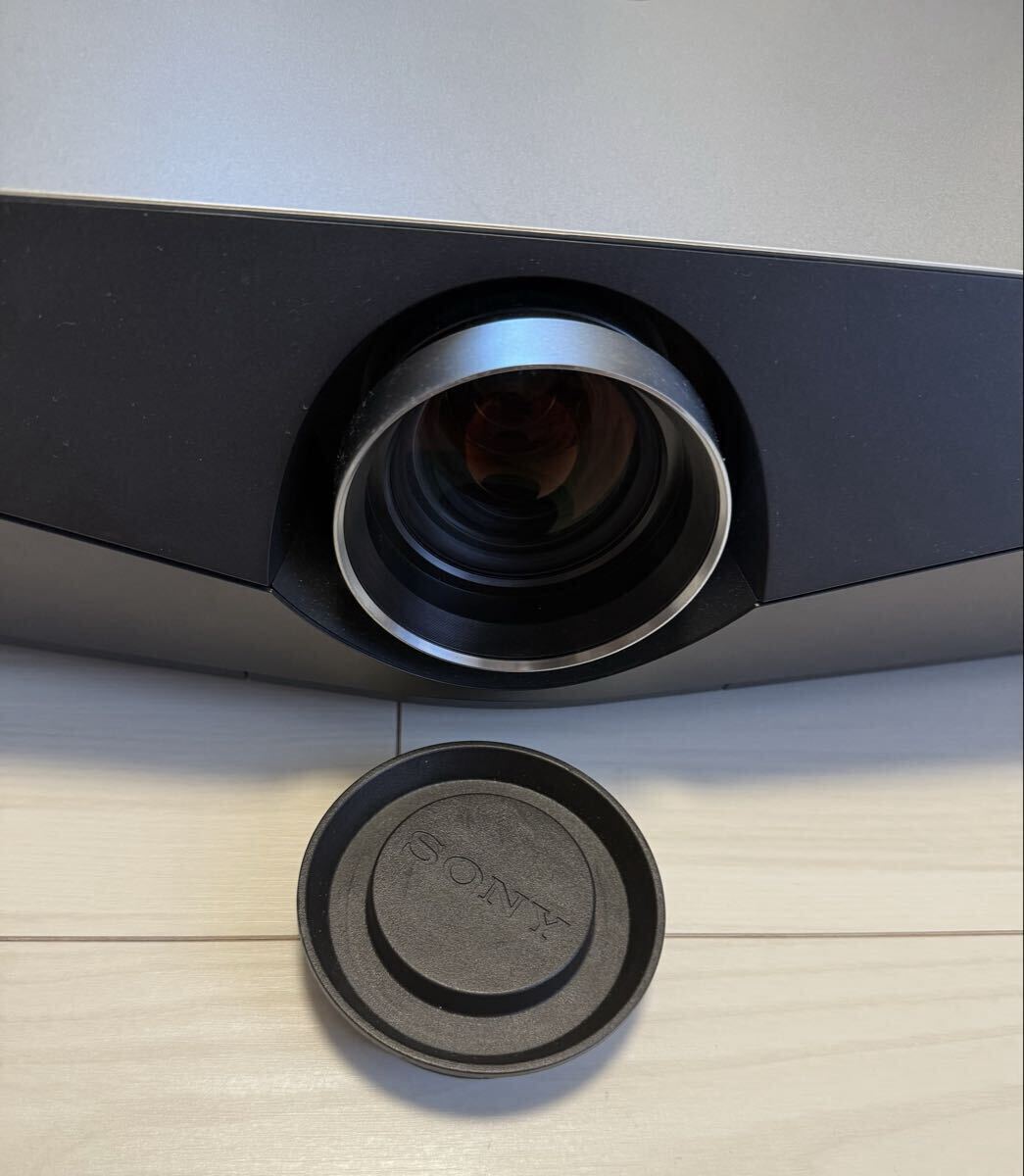 Sony VPL-FE40 Data Projector 4000lm SXGA+ 3LCD HDMI with Remote [d1242000496]