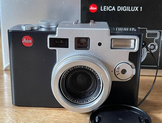 Leica DIGILUX 1 Digital Camera [k1189901804]