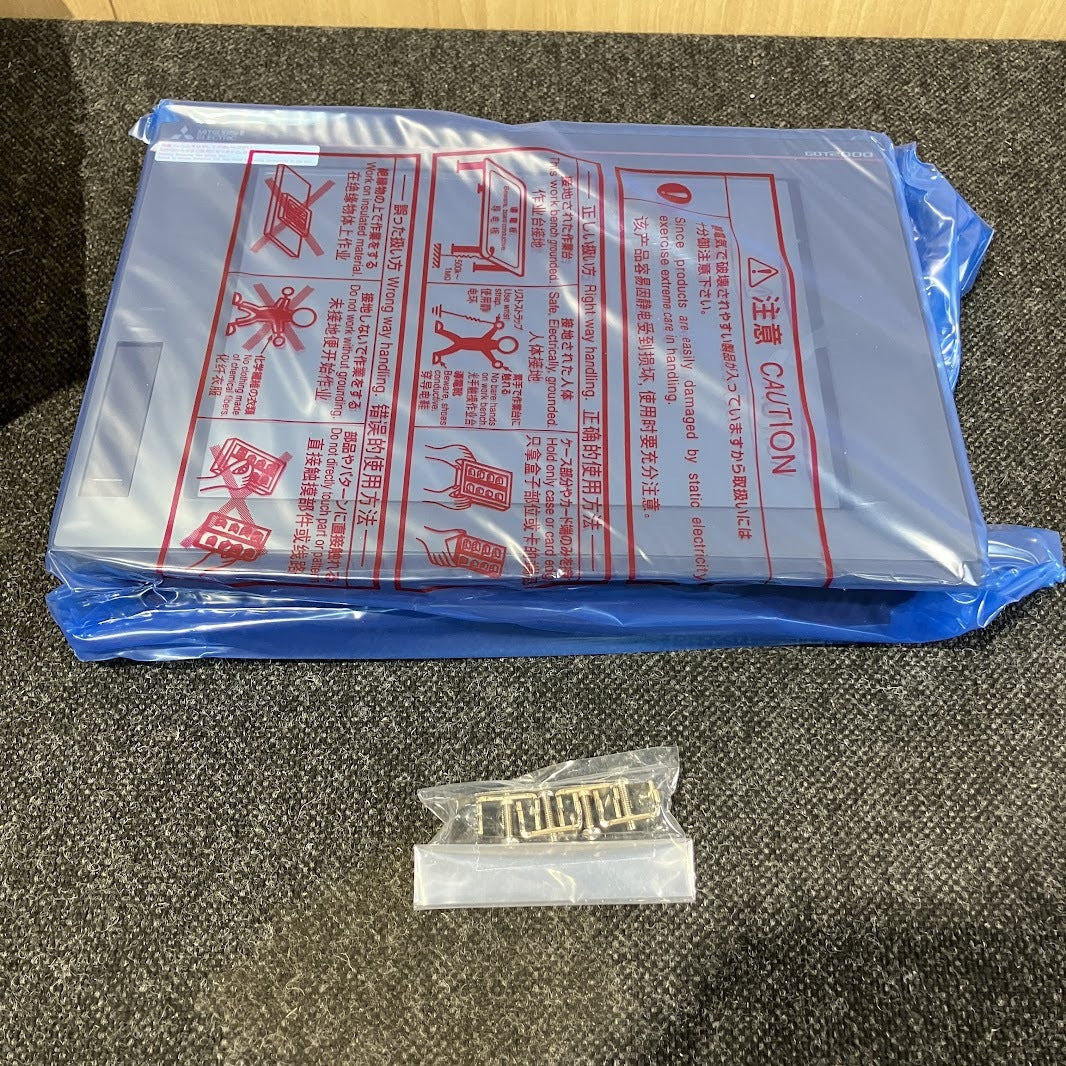 Mitsubishi Electric GT2710-STBD Graphic Operation Terminal 10.4 inch SVGA 800x600 (open box) [t1248311243]