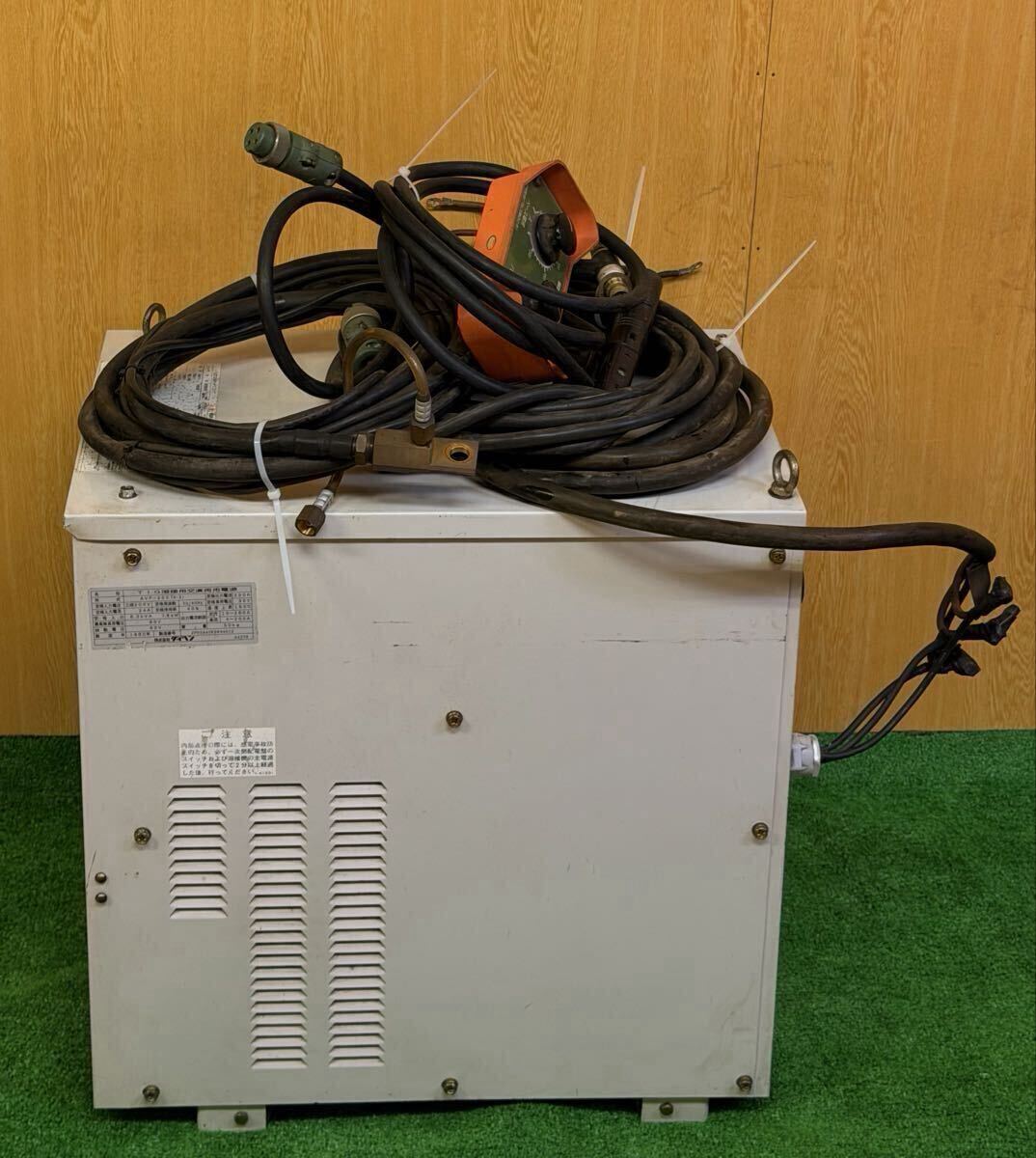 Daihen AVP-200(S-2) TIG Welder Inverter Power Supply with Remote [b1247774313]