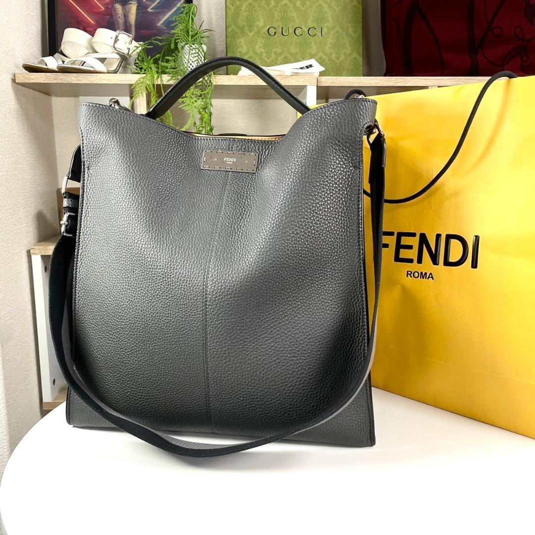 Fendi Peekaboo X-Lite Fit Tote Bag Leather Black [b1147709658]