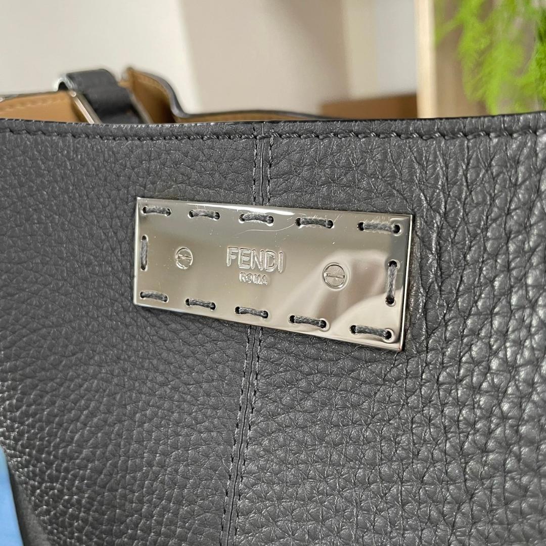 Fendi Peekaboo X-Lite Fit Tote Bag Leather Black [b1147709658]