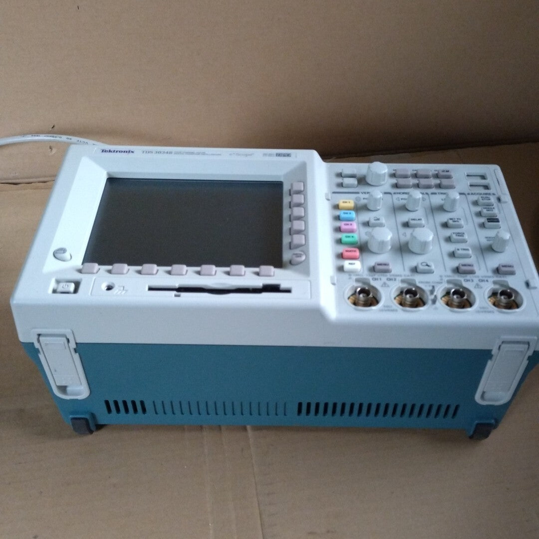 Tektronix TDS 3034B Digital Oscilloscope 300MHz 2.5GS/s [r1228347667]