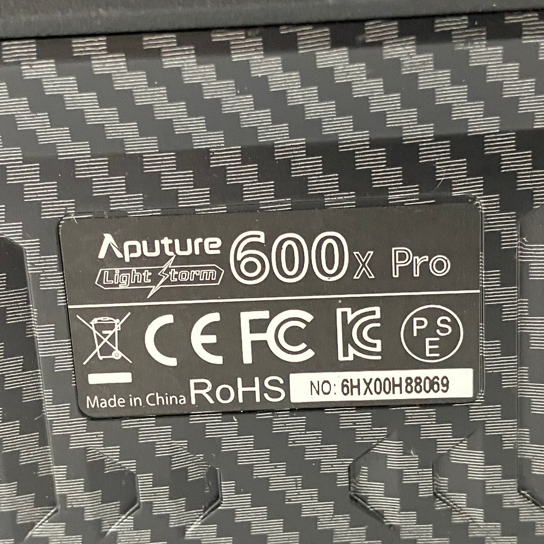 Aputure LightStorm LS 600x Pro LED Light with Case [x1242194977]