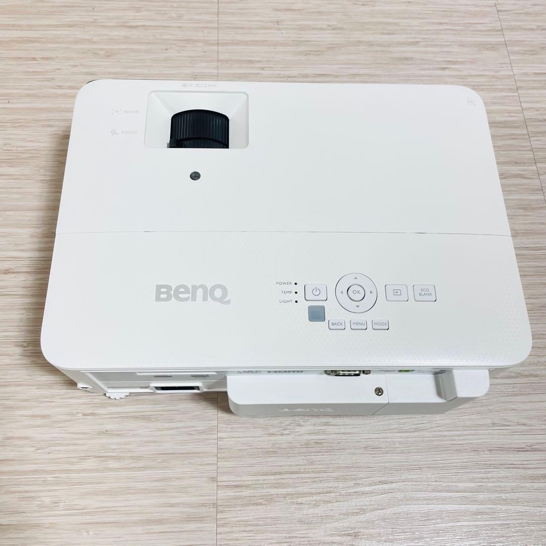 BenQ TK700STi Short Throw Projector [p1249355908]
